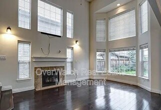 217 Skwentna Dr in Anchorage, AK - Building Photo - Building Photo