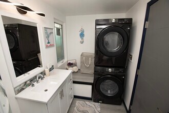 6350 Lake Alamor Ave, Unit Cute on Cul-De-Sac in San Diego, CA - Building Photo - Building Photo