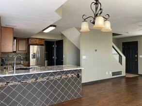 1209 Pinewood Dr in Osage Beach, MO - Foto de edificio - Building Photo