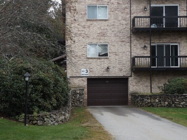 175 Littleton Rd, Unit 2 in Chelmsford, MA - Building Photo - Building Photo