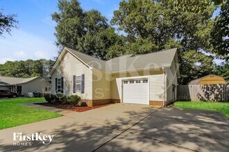 420 W Henry St in Belmont, NC - Building Photo - Building Photo