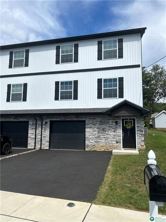property at 1201B Garden Ave