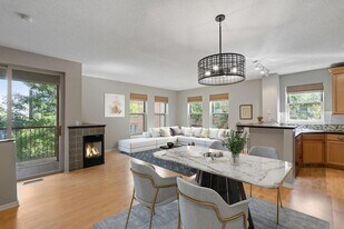 645 N 1st St in Minneapolis, MN - Building Photo