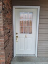 10 Rolling Pines Dr in Tell City, IN - Building Photo