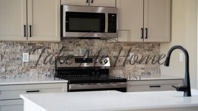 475 S Smt Dr in Willard, MO - Building Photo - Building Photo