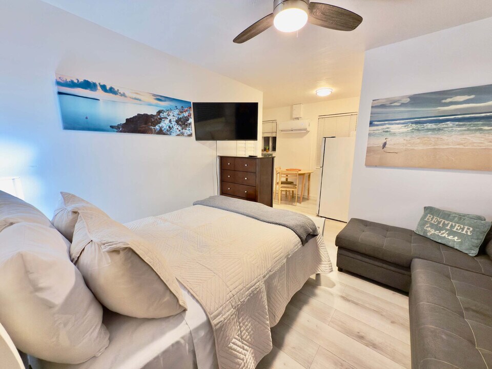 329 Madison St in Hollywood, FL - Building Photo