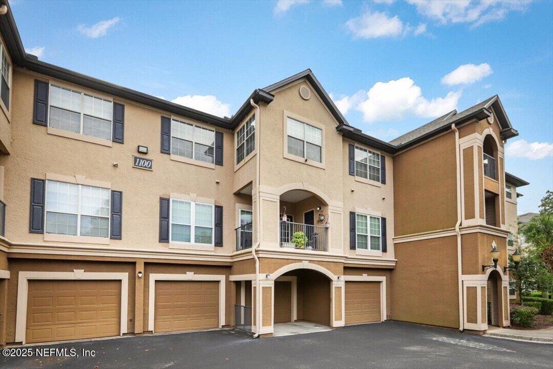 10961 Burnt Mill Rd in Jacksonville, FL - Building Photo