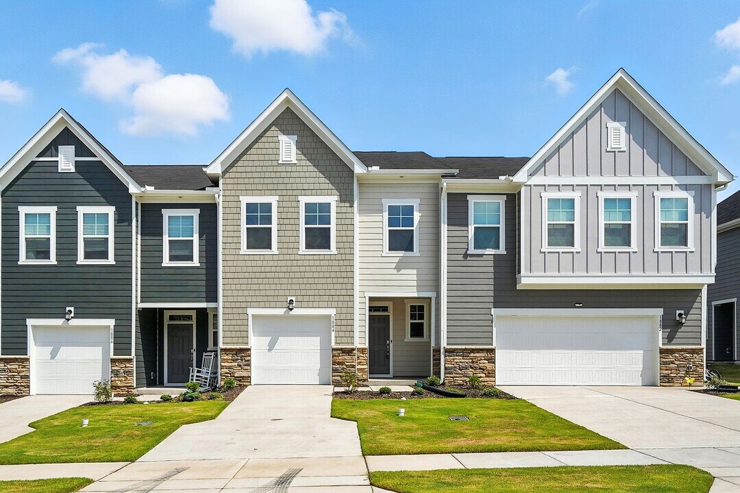 1884 Sweet Gardenia Wy in Apex, NC - Building Photo