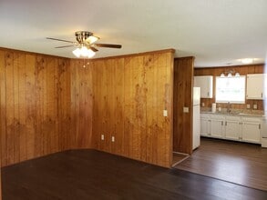 5438 Sidbury Rd in Castle Hayne, NC - Building Photo - Building Photo