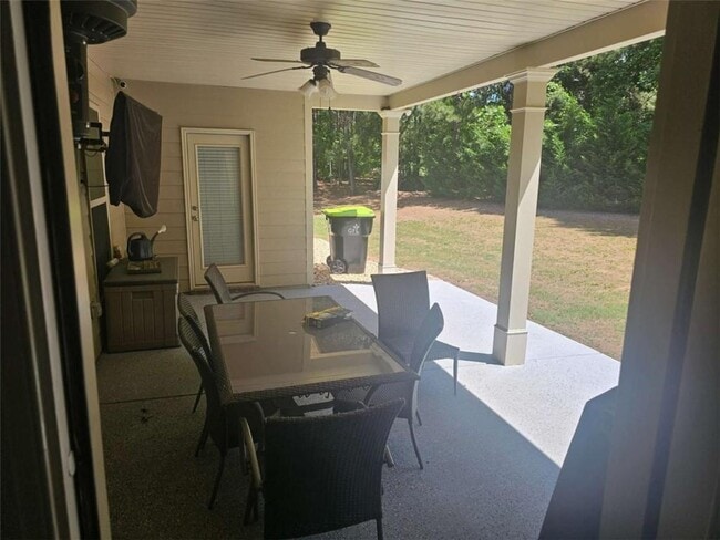 property at 124 Archstone Square