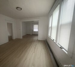 127 Pearl St in Waterbury, CT - Building Photo - Building Photo