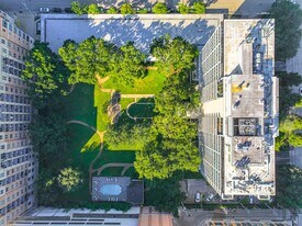 2701 Westheimer Rd in Houston, TX - Building Photo