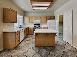 1335 Milldale Ct in Henderson, NV - Building Photo - Building Photo