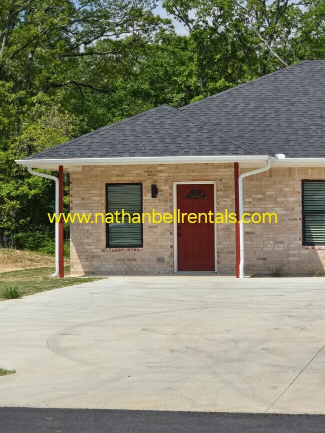 269 Chisholm Trail in Reno, TX - Building Photo - Building Photo