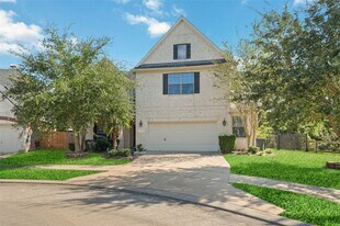 5619 Honey Brook Ct in Sugar Land, TX - Building Photo