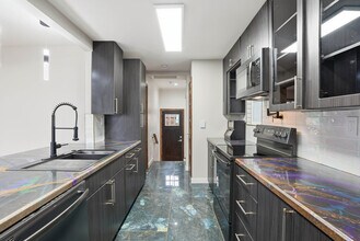 729 W Augusta Ave in Spokane, WA - Foto de edificio - Building Photo