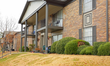 The Benton Apartment Homes in Vestavia Hills, AL - Building Photo - Building Photo