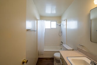 Villa Nido in Monrovia, CA - Building Photo - Building Photo