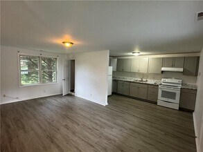 174 Myrtle Ave-Unit -B in Carmel, NY - Building Photo - Building Photo
