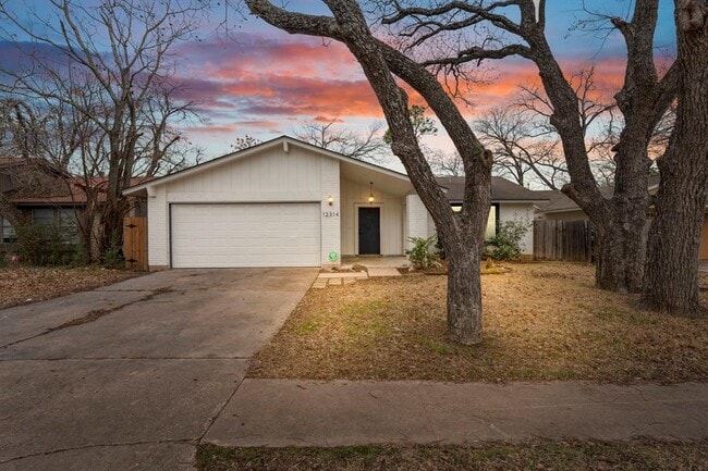 property at 12314 Double Tree Ln