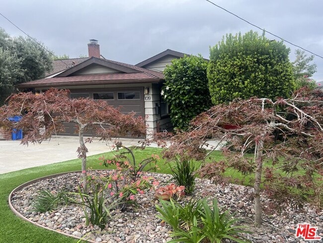 1019 Camino Real in Redondo Beach, CA - Building Photo - Building Photo