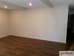 23 Deerberry Ln in Monmouth Junction, NJ - Building Photo - Building Photo