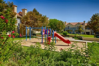 Highland Downs Apartments in Duarte, CA - Foto de edificio - Building Photo