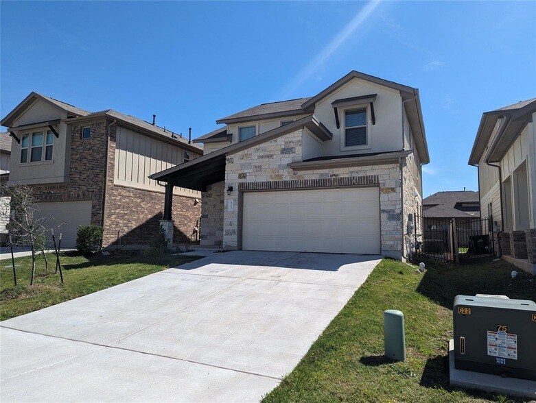 525 Betty Ann Wy in Leander, TX - Building Photo