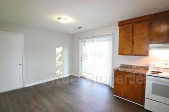 110 Bee St in Summerville, SC - Building Photo - Building Photo