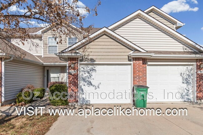 property at 803 SW Imperial Ln