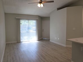 960 Loquat Tree Rd in Orlando, FL - Building Photo - Building Photo