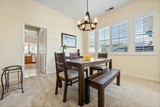 710 Greyfield Ct in Fallbrook, CA - Building Photo - Building Photo