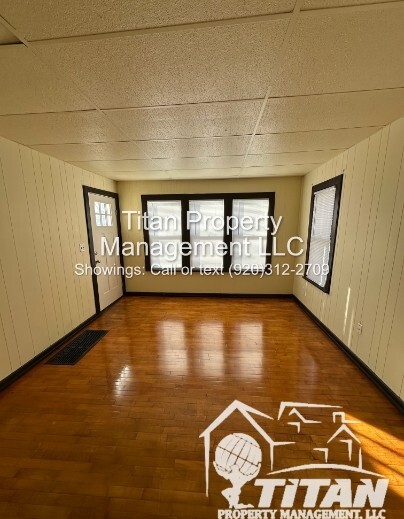 822 S Commercial St in Neenah, WI - Building Photo - Building Photo