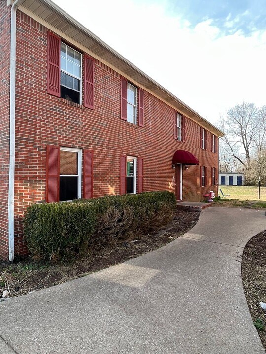 100 Amy Ave in Bowling Green, KY - Building Photo