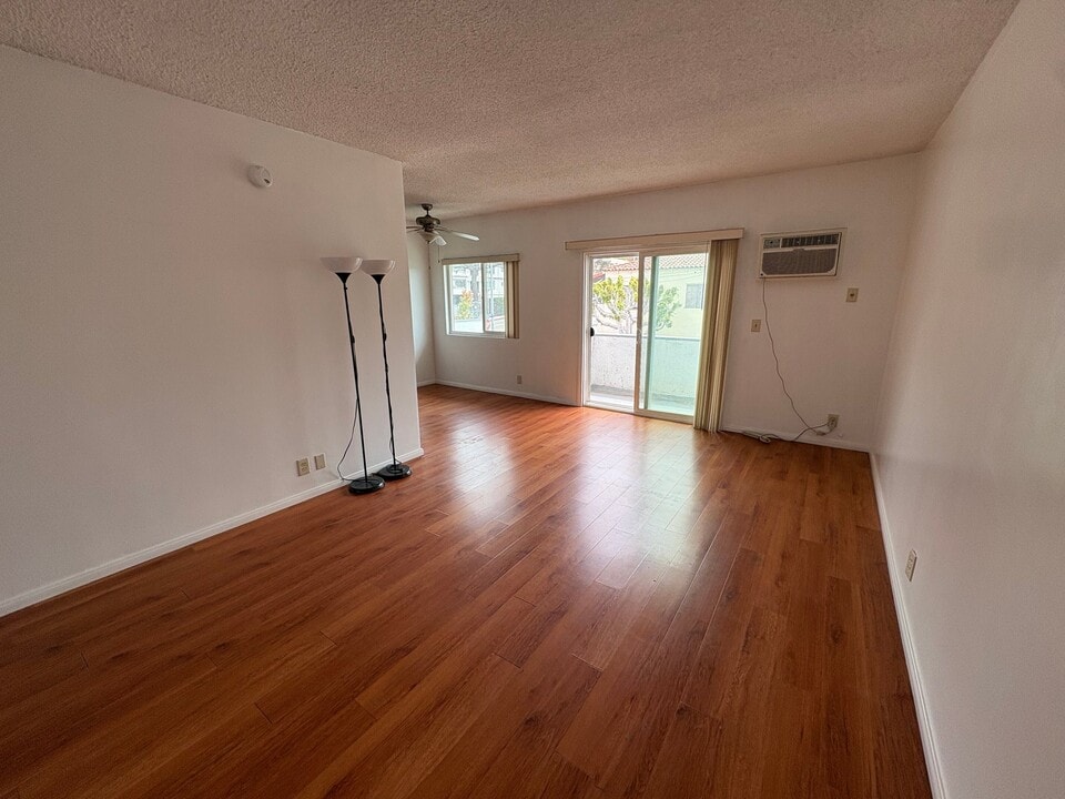 2339 Glendale Blvd in Los Angeles, CA - Building Photo