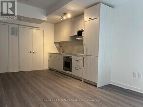 71 Curlew Dr in Toronto, ON - Building Photo - Building Photo