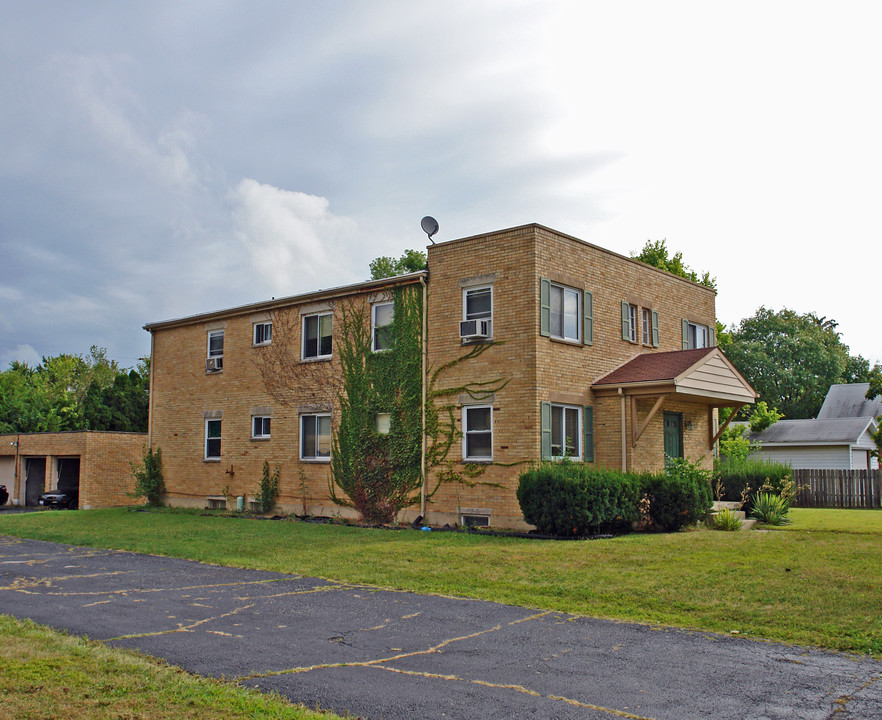 437 Claranna Ave in Dayton, OH - Building Photo