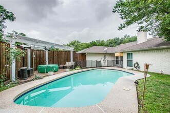 1100 Grinnell Dr in Richardson, TX - Building Photo - Building Photo