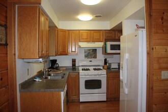 459 Overlook Ct-Unit -459 Lower in Warrens, WI - Building Photo - Building Photo