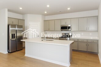 14695 Mountain Strm Dr in Athens, AL - Building Photo - Building Photo