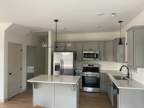 311 W Broad St in Clinton, TN - Building Photo - Building Photo