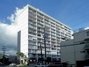 Hale Luana in Honolulu, HI - Building Photo - Building Photo