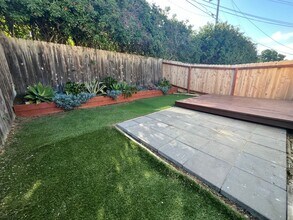 811-813 S Vulcan Ave in Encinitas, CA - Building Photo - Building Photo