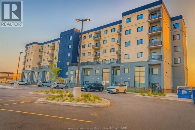 7337 Meo Blvd in Lasalle, ON - Building Photo - Building Photo