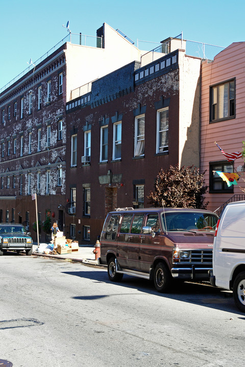 251 19th St in Brooklyn, NY - Foto de edificio