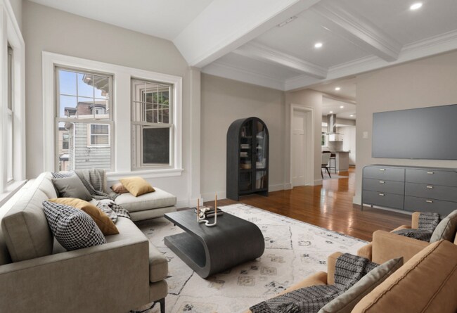 11 Day St, Unit 2 in Cambridge, MA - Building Photo - Building Photo