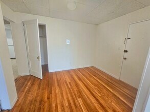 21 Green St, Unit 111 in Brookline, MA - Building Photo - Building Photo
