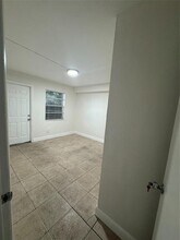1870 NW 60th Ave in Sunrise, FL - Building Photo - Building Photo