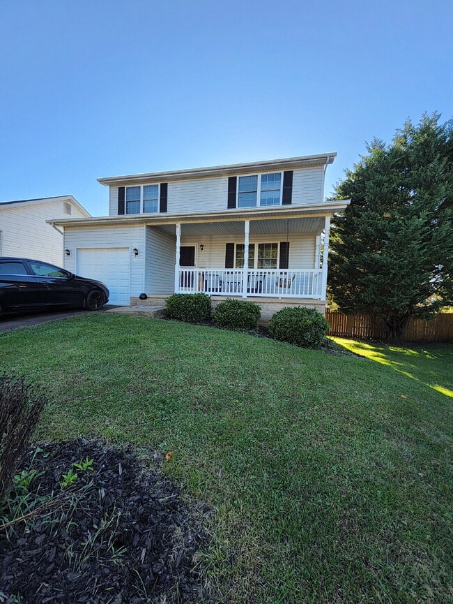 property at 613 Clubhouse Way