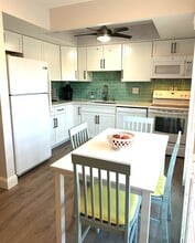 12 Quails Run Blvd, Unit 12 in Englewood, FL - Foto de edificio - Building Photo